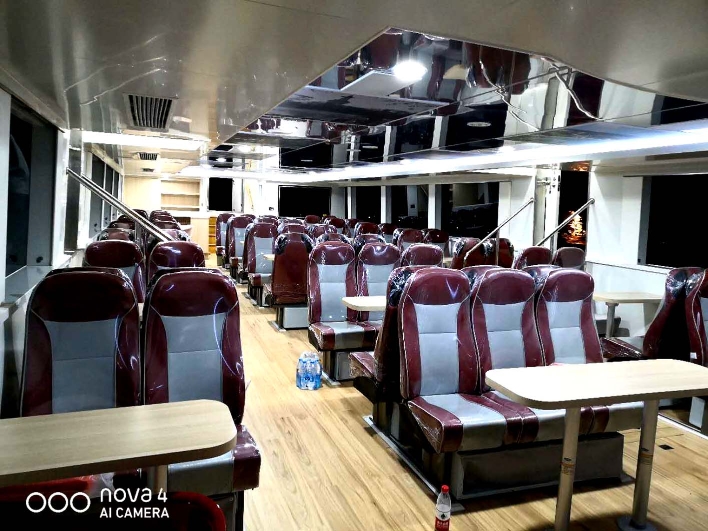 "运河名城5号"船舱内部.